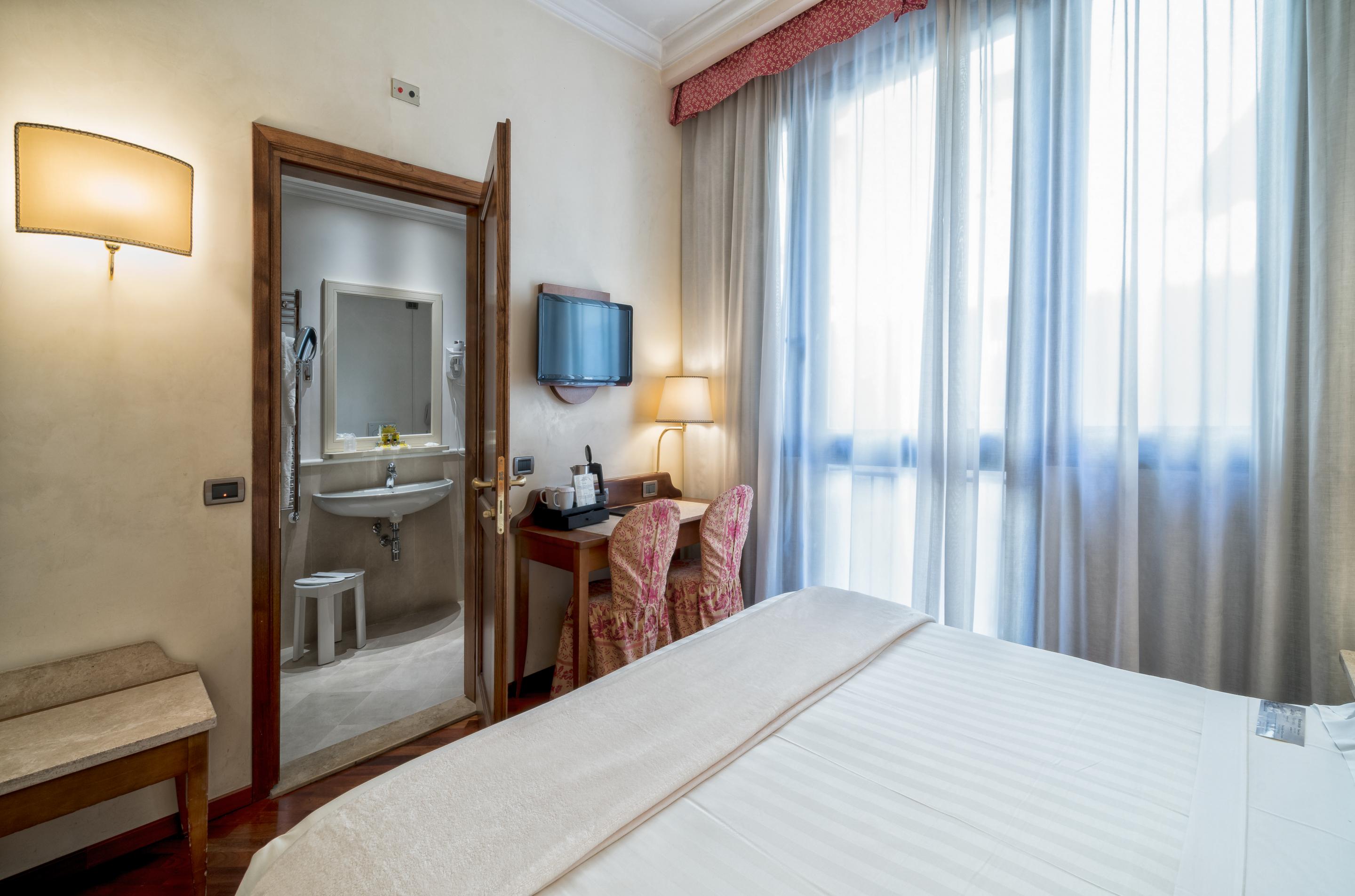 B&B Hotel Firenze Pitti Palace Al Ponte Vecchio Exterior photo