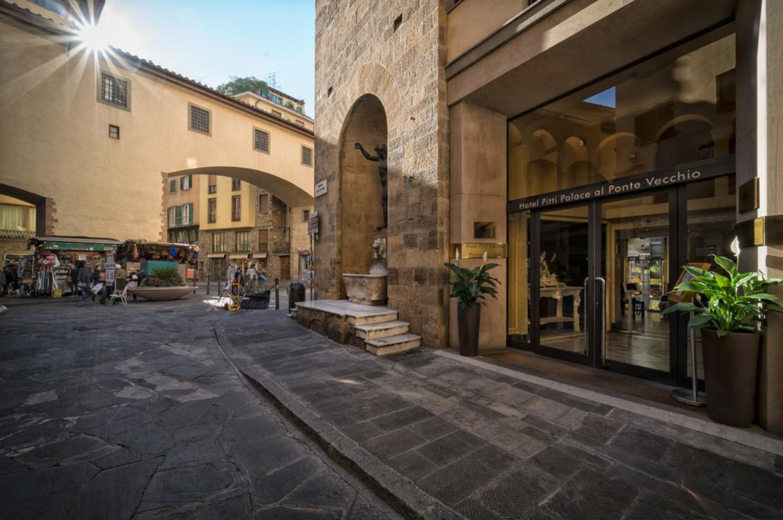 B&B Hotel Firenze Pitti Palace Al Ponte Vecchio Exterior photo